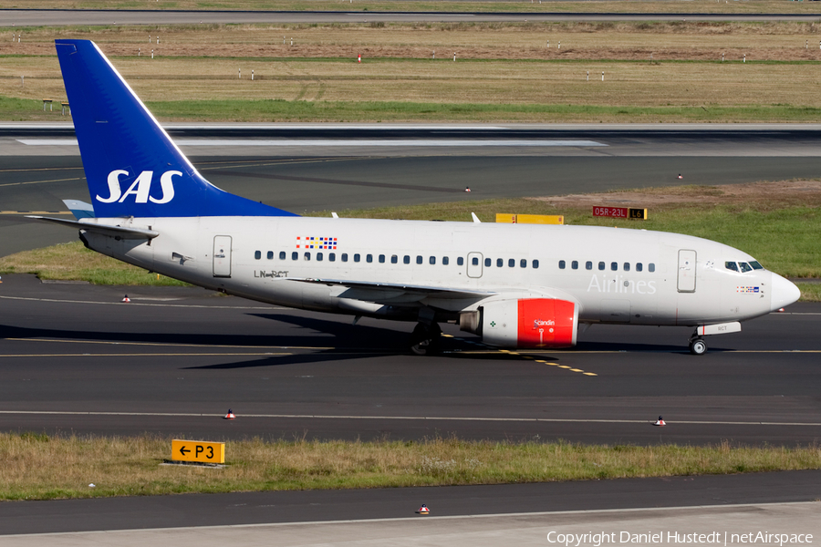 SAS - Scandinavian Airlines Boeing 737-683 (LN-RCT) | Photo 489922