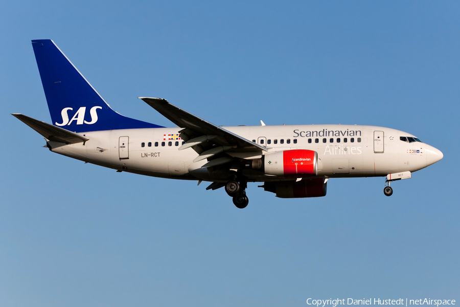 SAS - Scandinavian Airlines Boeing 737-683 (LN-RCT) | Photo 517405