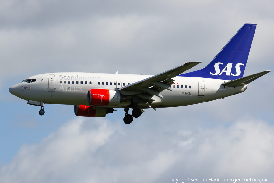 SAS - Scandinavian Airlines Boeing 737-683 (LN-RCU) | Photo 205582