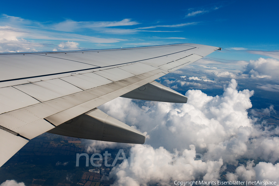 SAS - Scandinavian Airlines Boeing 737-883 (LN-RCX) | Photo 259418
