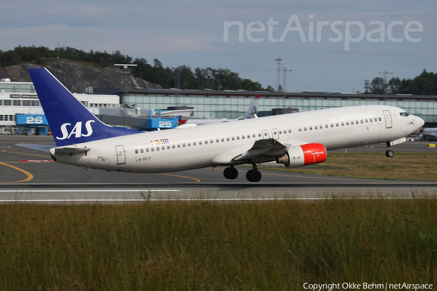 SAS - Scandinavian Airlines Boeing 737-883 (LN-RCY) | Photo 254122