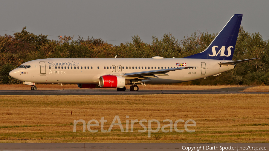 SAS - Scandinavian Airlines Boeing 737-883 (LN-RCY) | Photo 324722