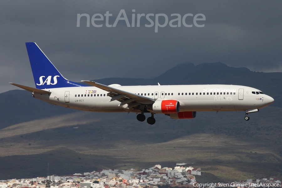 SAS - Scandinavian Airlines Boeing 737-883 (LN-RCY) | Photo 315933
