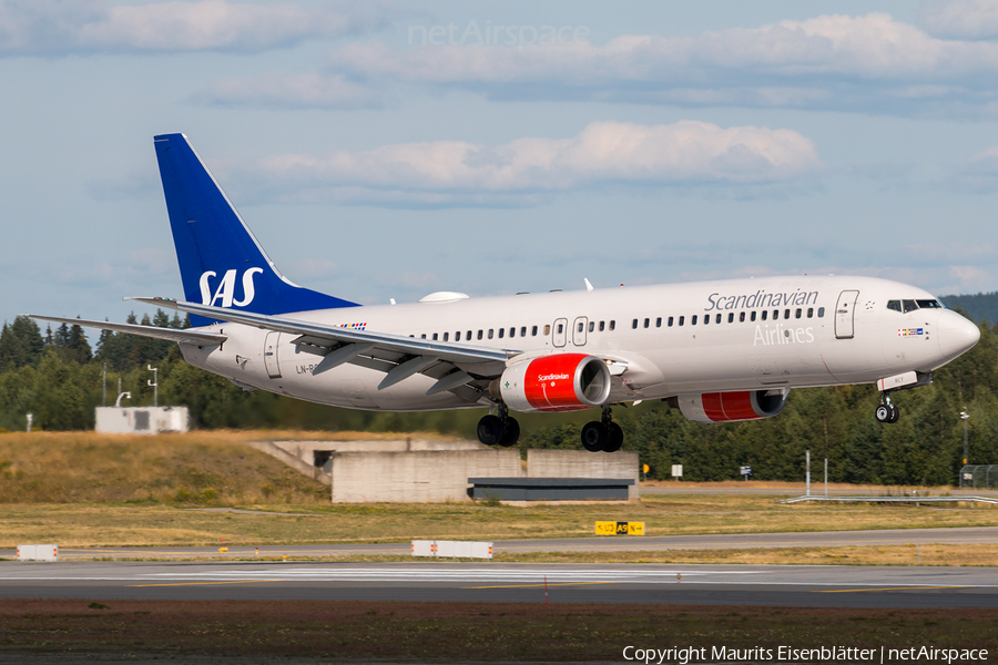 SAS - Scandinavian Airlines Boeing 737-883 (LN-RCY) | Photo 101010