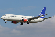 SAS - Scandinavian Airlines Boeing 737-883 (LN-RCZ) at  Barcelona - El Prat, Spain