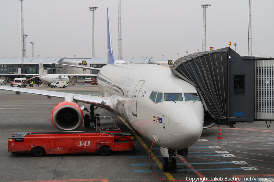 SAS - Scandinavian Airlines Boeing 737-883 (LN-RCZ) | Photo 236702