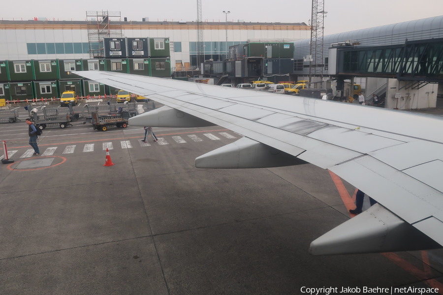 SAS - Scandinavian Airlines Boeing 737-883 (LN-RCZ) | Photo 236703