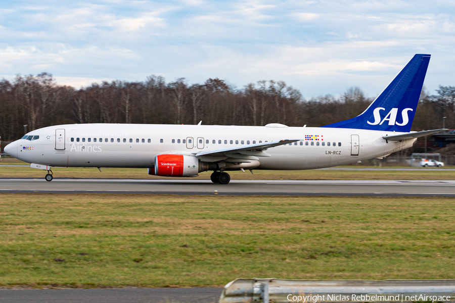 SAS - Scandinavian Airlines Boeing 737-883 (LN-RCZ) | Photo 364989