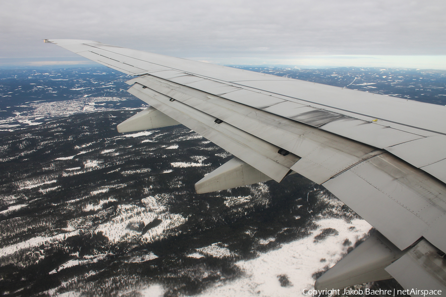 SAS - Scandinavian Airlines Boeing 737-883 (LN-RCZ) | Photo 236708