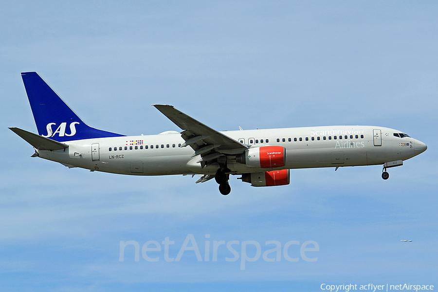 SAS - Scandinavian Airlines Boeing 737-883 (LN-RCZ) | Photo 176815