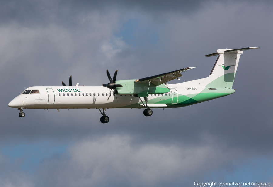 Widerøe Bombardier DHC-8-402Q (LN-RDY) | Photo 422350