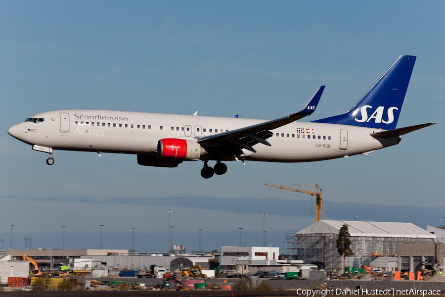 SAS - Scandinavian Airlines Boeing 737-86N (LN-RGB) | Photo 422192