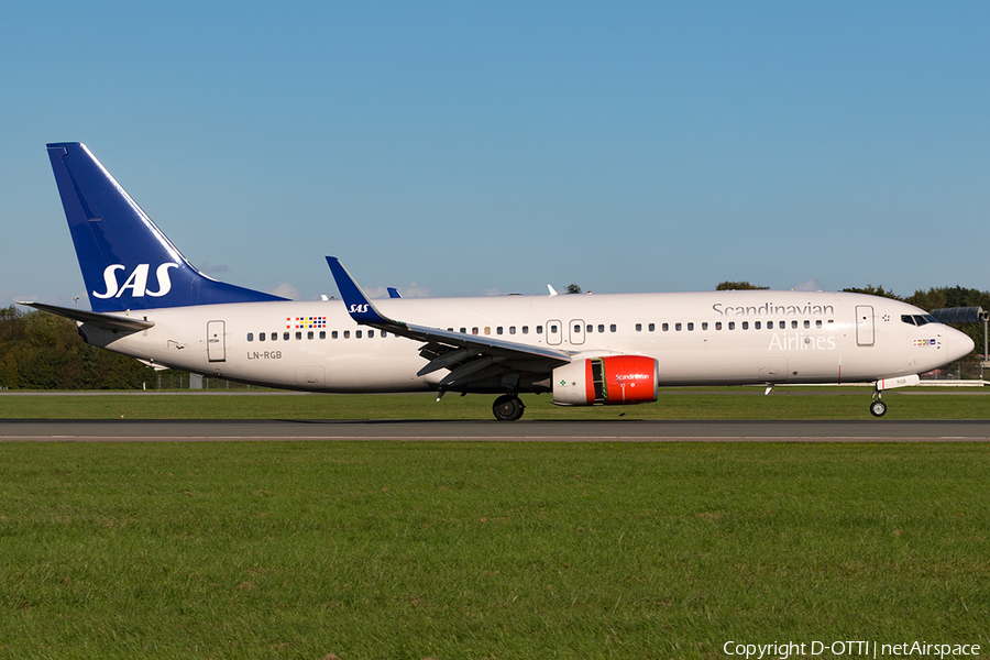 SAS - Scandinavian Airlines Boeing 737-86N (LN-RGB) | Photo 190943