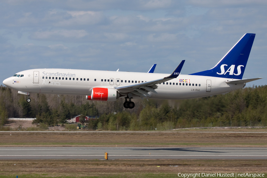 SAS - Scandinavian Airlines Boeing 737-86N (LN-RGC) | Photo 610836