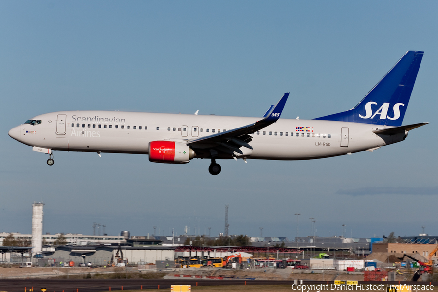SAS - Scandinavian Airlines Boeing 737-86N (LN-RGD) | Photo 422194