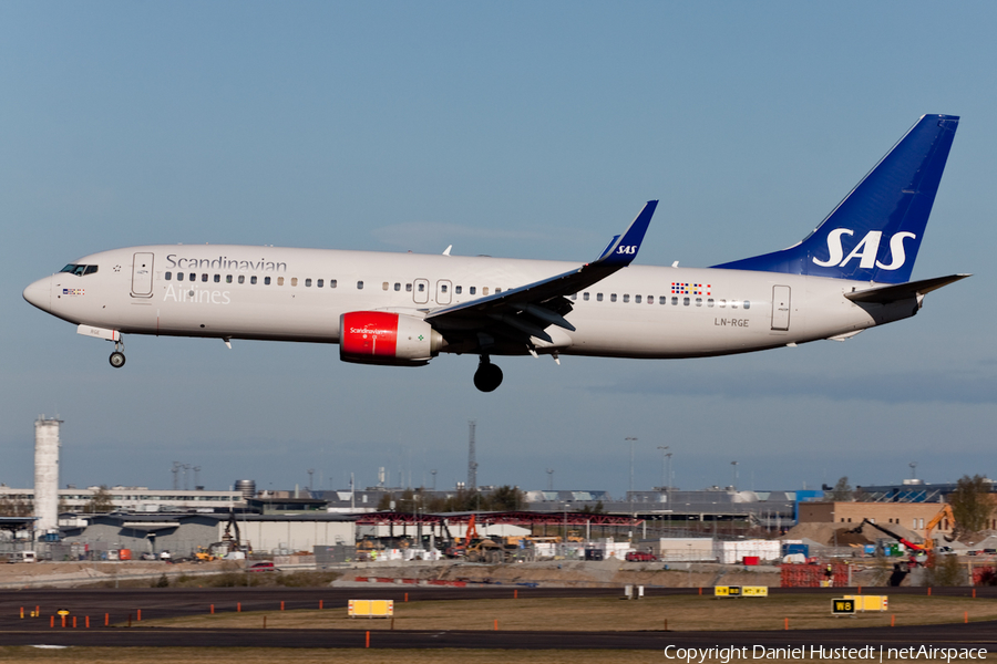 SAS - Scandinavian Airlines Boeing 737-86N (LN-RGE) | Photo 422196