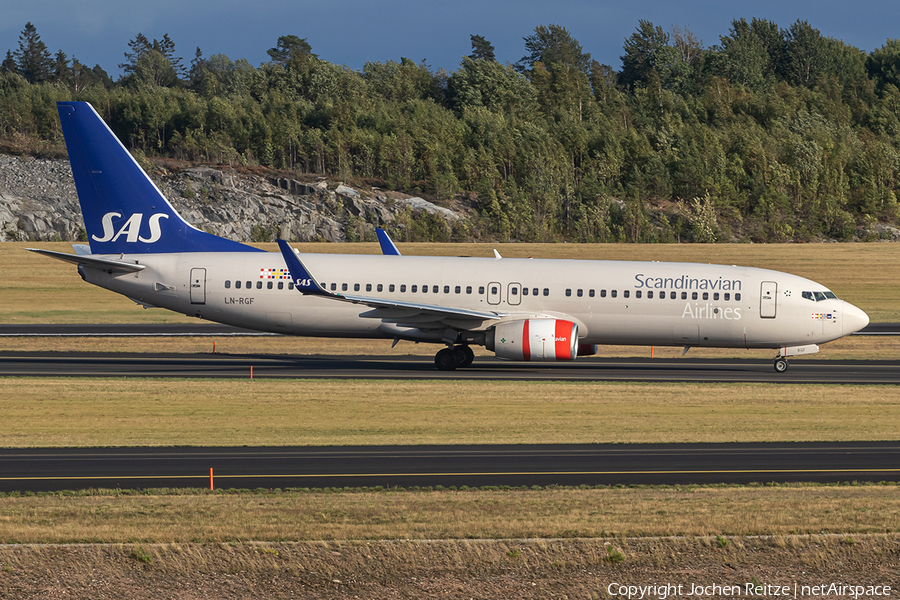 SAS - Scandinavian Airlines Boeing 737-86N (LN-RGF) | Photo 348605