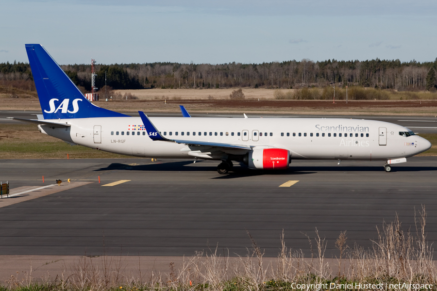 SAS - Scandinavian Airlines Boeing 737-86N (LN-RGF) | Photo 421878