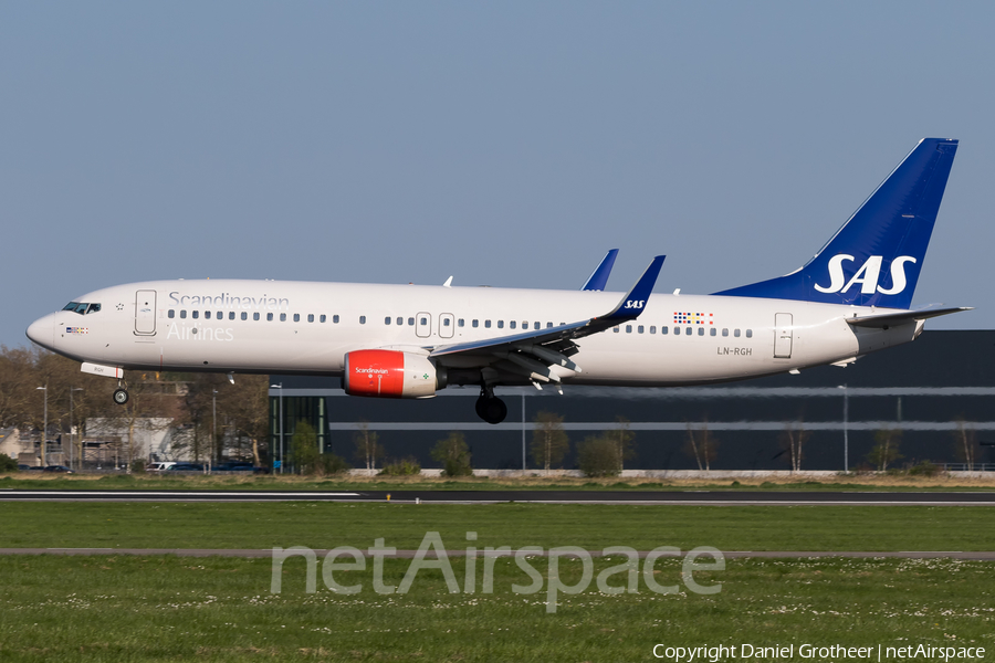 SAS - Scandinavian Airlines Boeing 737-86N (LN-RGH) | Photo 331365