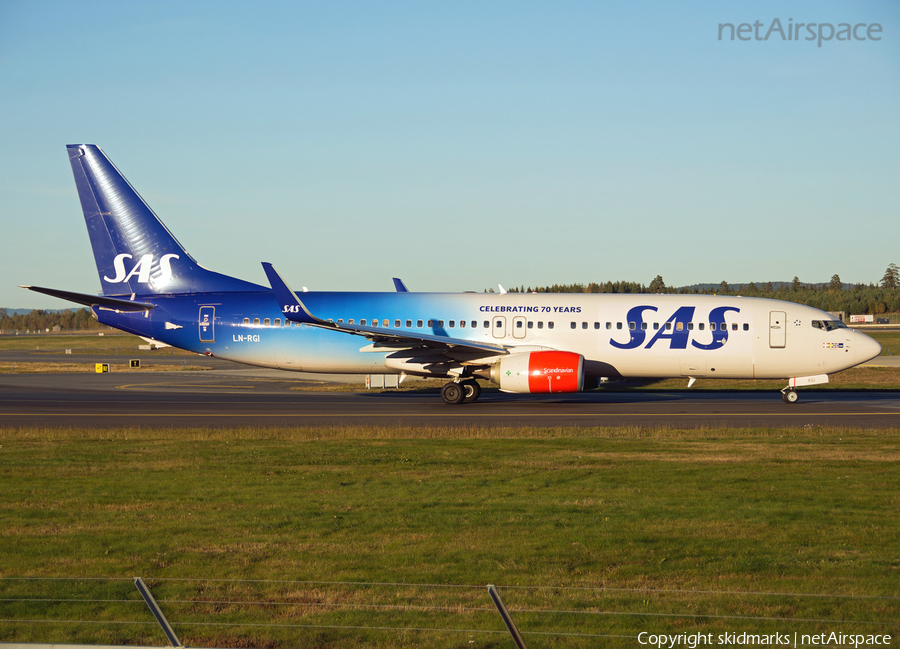 SAS - Scandinavian Airlines Boeing 737-86N (LN-RGI) | Photo 126730