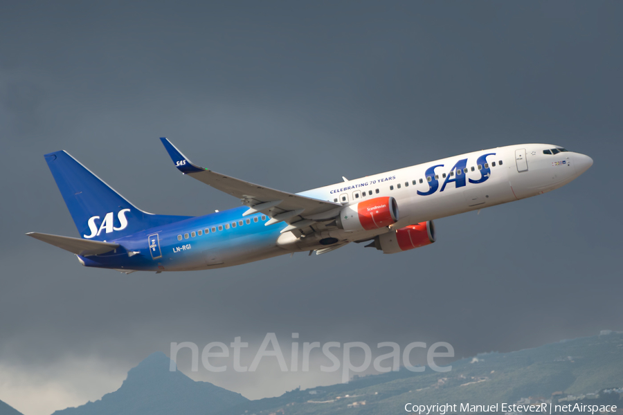 SAS - Scandinavian Airlines Boeing 737-86N (LN-RGI) | Photo 134075