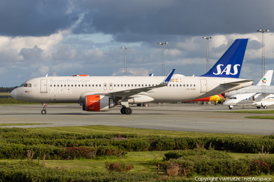 SAS - Scandinavian Airlines Airbus A320-251N (LN-RGM) | Photo 406312