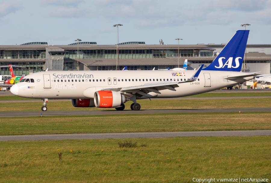 SAS - Scandinavian Airlines Airbus A320-251N (LN-RGN) | Photo 407426