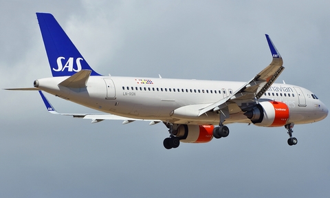 SAS - Scandinavian Airlines Airbus A320-251N (LN-RGN) at  Gran Canaria, Spain