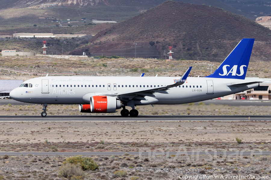 SAS - Scandinavian Airlines Airbus A320-251N (LN-RGN) | Photo 297338