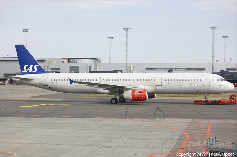 SAS - Scandinavian Airlines Airbus A321-232 (LN-RKI) | Photo 48417