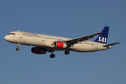 SAS - Scandinavian Airlines Airbus A321-232 (LN-RKI) at  Rome - Fiumicino (Leonardo DaVinci), Italy