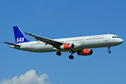SAS - Scandinavian Airlines Airbus A321-232 (LN-RKK) at  London - Heathrow, United Kingdom