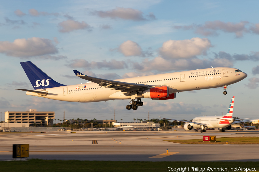 SAS - Scandinavian Airlines Airbus A330-343X (LN-RKU) | Photo 560787