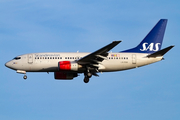 SAS - Scandinavian Airlines Boeing 737-783 (LN-RNN) at  London - Heathrow, United Kingdom