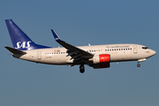 SAS - Scandinavian Airlines Boeing 737-783 (LN-RNU) at  London - Heathrow, United Kingdom