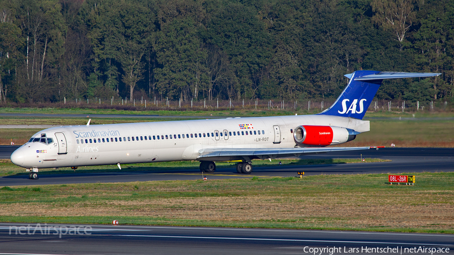 SAS - Scandinavian Airlines McDonnell Douglas MD-82 (LN-ROT) | Photo 449570