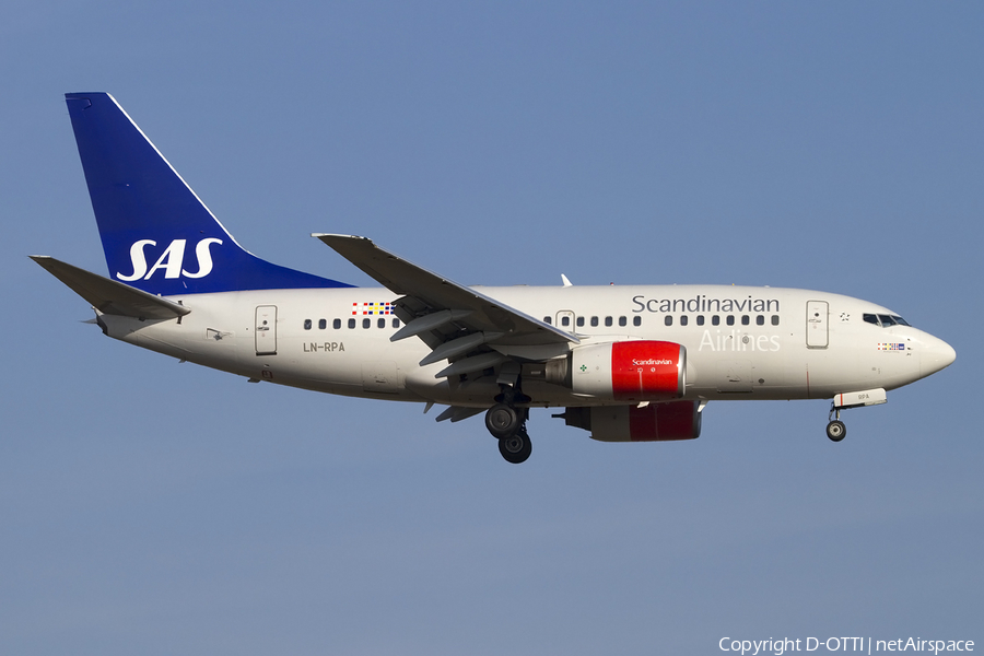 SAS - Scandinavian Airlines Boeing 737-683 (LN-RPA) | Photo 404360