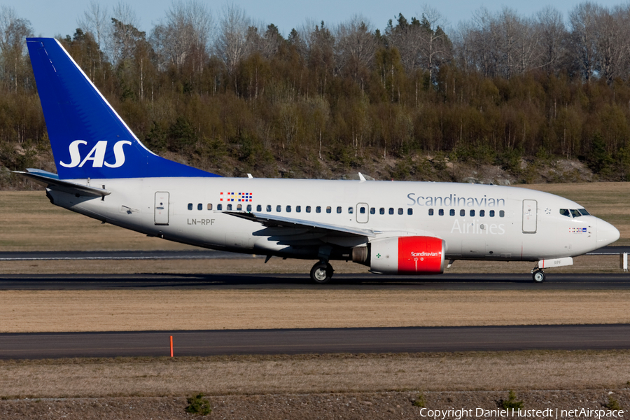 SAS - Scandinavian Airlines Boeing 737-683 (LN-RPF) | Photo 421887