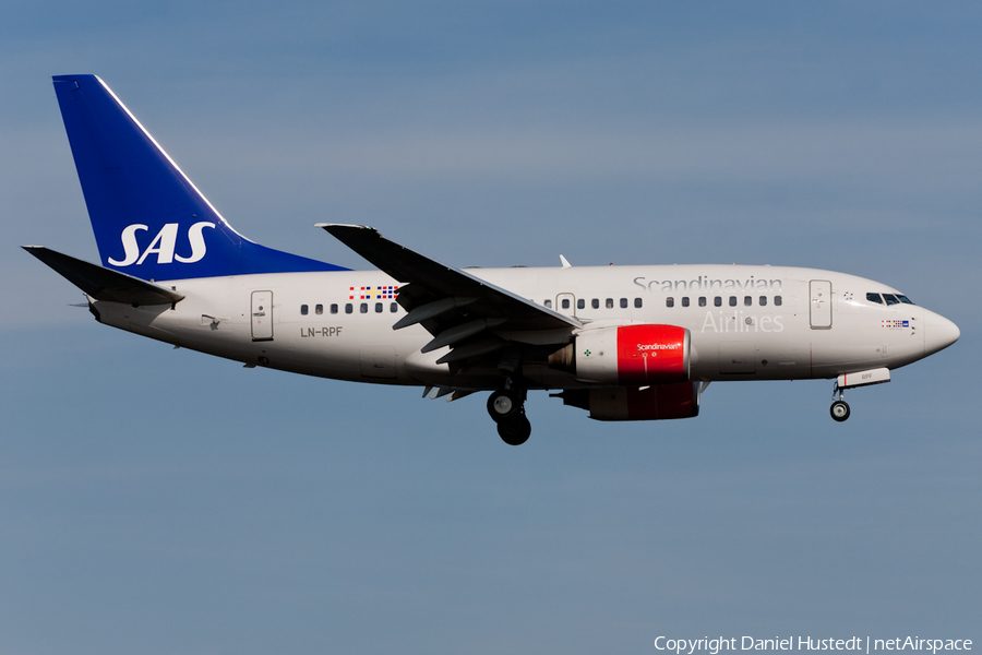 SAS - Scandinavian Airlines Boeing 737-683 (LN-RPF) | Photo 422741