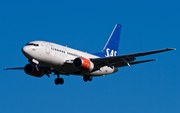 SAS - Scandinavian Airlines Boeing 737-683 (LN-RPF) at  London - Heathrow, United Kingdom