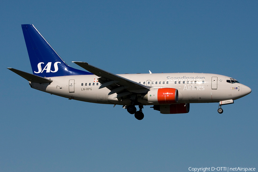 SAS - Scandinavian Airlines Boeing 737-683 (LN-RPG) | Photo 267082