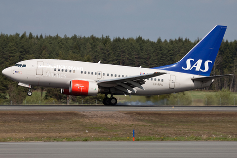 SAS - Scandinavian Airlines Boeing 737-683 (LN-RPG) at  Stockholm - Arlanda, Sweden