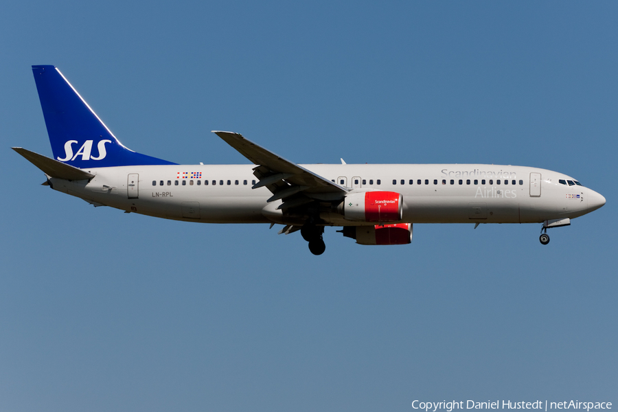 SAS - Scandinavian Airlines Boeing 737-883 (LN-RPL) | Photo 421600
