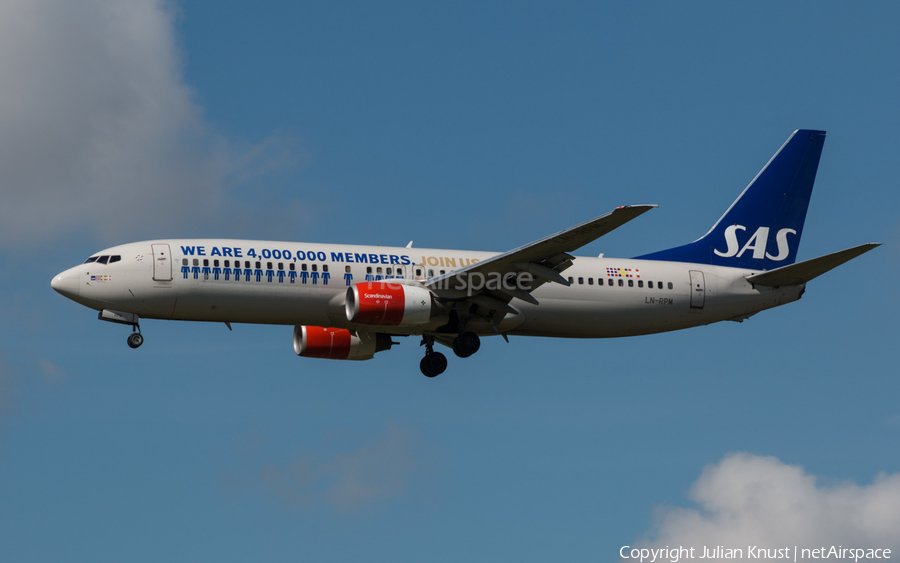 SAS - Scandinavian Airlines Boeing 737-883 (LN-RPM) | Photo 105004