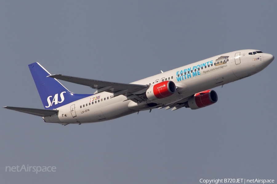 SAS - Scandinavian Airlines Boeing 737-883 (LN-RPM) | Photo 42888