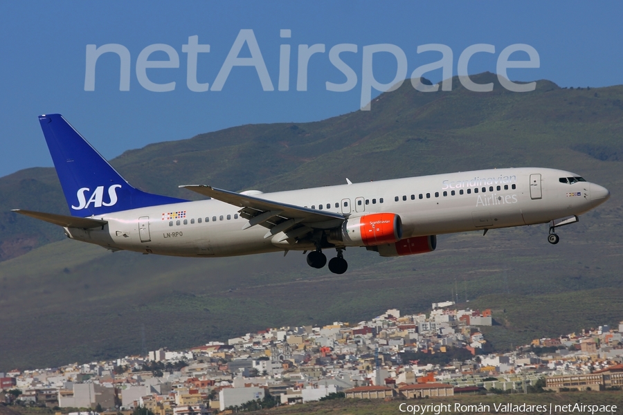 SAS - Scandinavian Airlines Boeing 737-883 (LN-RPO) | Photo 337453