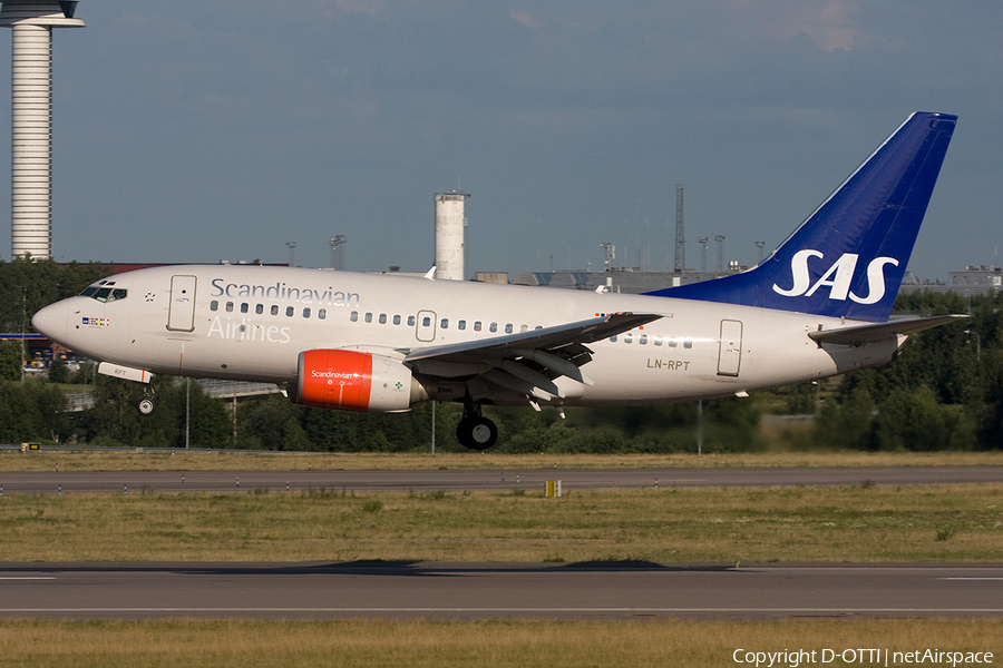 SAS - Scandinavian Airlines Boeing 737-683 (LN-RPT) | Photo 267161