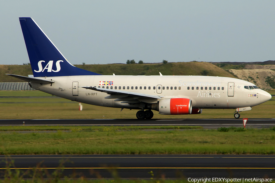 SAS - Scandinavian Airlines Boeing 737-683 (LN-RPT) | Photo 280041