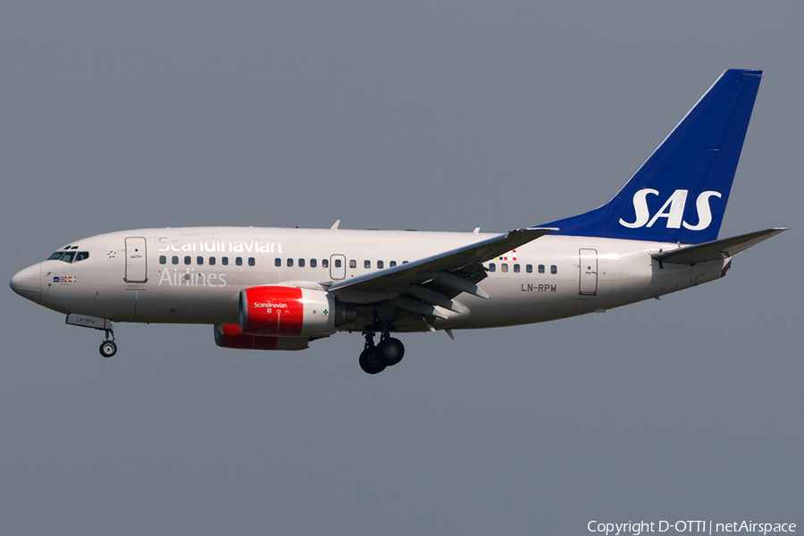 SAS - Scandinavian Airlines Boeing 737-683 (LN-RPW) | Photo 201927