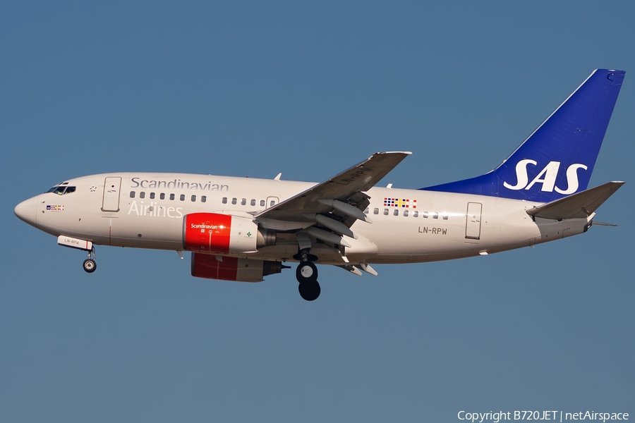 SAS - Scandinavian Airlines Boeing 737-683 (LN-RPW) | Photo 680545
